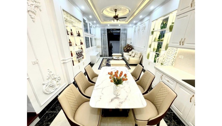 Sổ đỏ trao tay! Nhận ngay nhà riêng phố Tây Sơn 52m2, 5 tầng, nhà đẹp full nội thất 4* đẳng cấp